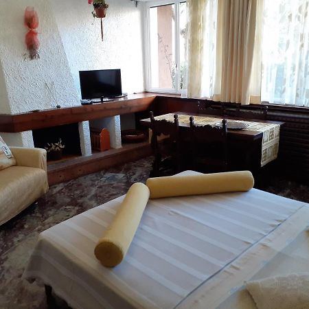 Saglia Apartments Малчезине Екстериор снимка